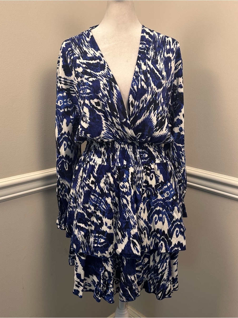 Zara Blue and White Printed Long Sleeve V-Neck Wrap Dress M